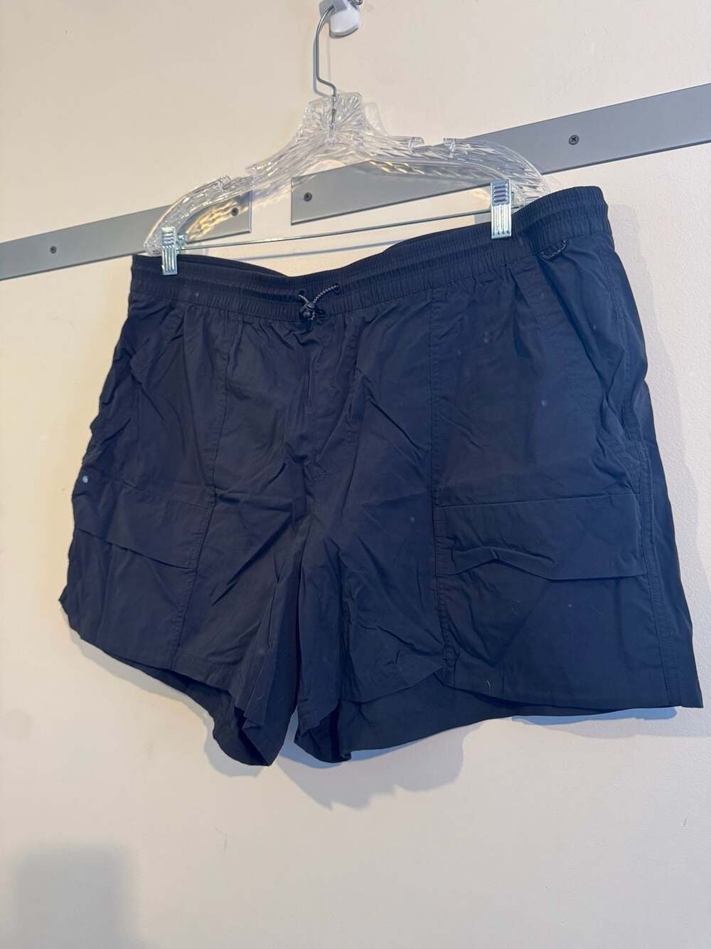 REI Co-op Trailmade Shorts Women's 2X Large Black Nylon Cargo Hiking Shorts - Picture 6 of 7